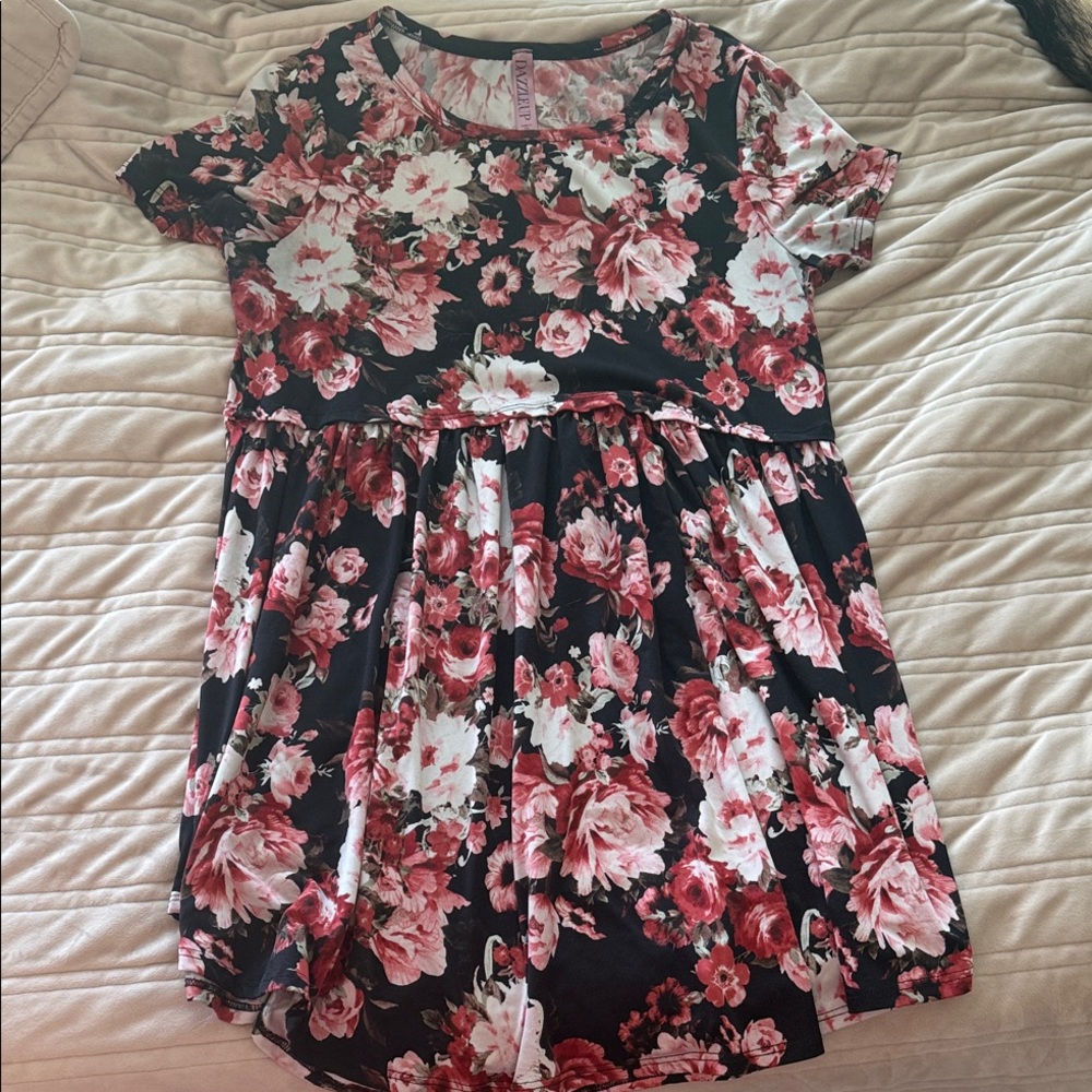 Floral maternity top